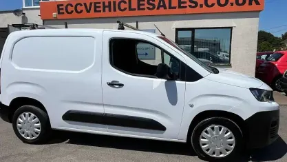 Used Peugeot Partner 131 HP (96 kW) 2021 White MPV