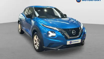 Używany Nissan Juke N-Connecta 114 KM (83 kW) 2022 Niebieski SUV