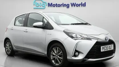 Used Toyota Yaris 101 HP (74 kW) 2020 Silver Hatchback