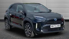 Black Used 2024 Toyota Yaris Cross Design SUV | £22,491 (Fair price)