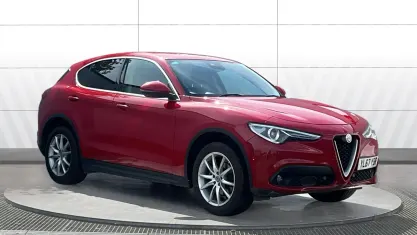 Begagnad Alfa Romeo Stelvio Edizione Speciale 210 HK (154 kW) 2018 Röd SUV