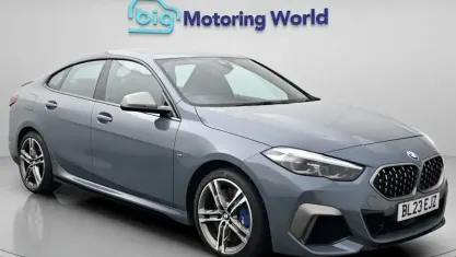 Begagnad BMW M235 306 HK (225 kW) 2023 Grå Sportkupé