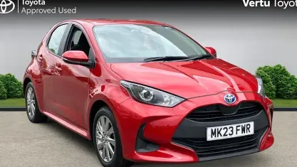 Usado Toyota Yaris Hybrid 116 CV (85 kW) 2026 Utilitario