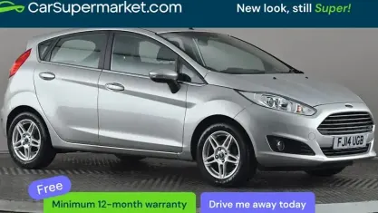 Begagnad Ford Fiesta Zetec 120 HK (88 kW) 2014 Silver Halvkombi