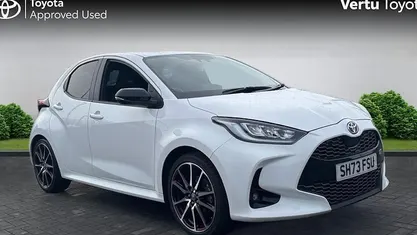Used Toyota Yaris Hybrid Sport 116 HP (85 kW) 2023 White Hatchback