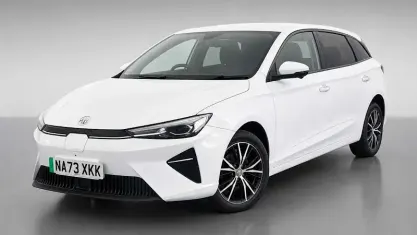 Used MG MG5 EV Trophy 114 kW (156 HP) 2022 White Estate