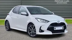 White Used 2022 Toyota Yaris Hybrid Hatchback | £17,991 (Fair price)