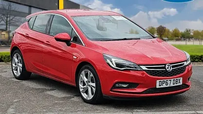 Used Vauxhall Astra SRi 150 HP (110 kW) 2018 Red Hatchback