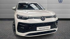 White Used 2025 VW Tayron R-line SUV | £46,389 (Fair price)