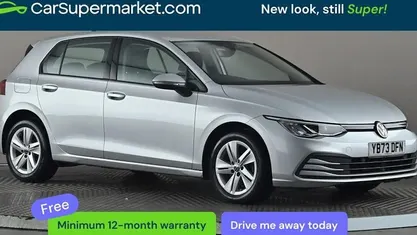 Usado VW Golf VIII Life 131 HP (96 kW) 2023 Prateado Citadino