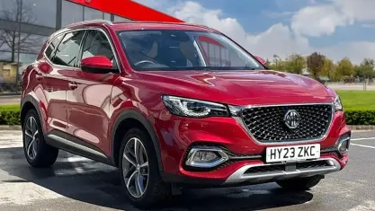 Gebraucht MG HS Exclusive 162 PS (119 kW) 2023 Rot SUV