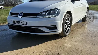 Used VW Golf VII SE 110 HP (80 kW) 2018 Hatchback