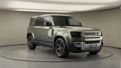 Used 2024 Land Rover Defender HSE SUV | £61,000 (Fair price)