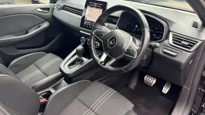 Used Renault Clio Engineered 145 HP (106 kW) 2022 Black Hatchback