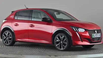 Usado Peugeot e-208 GTi 100 kW (136 HP) 2023 Vermelho Citadino