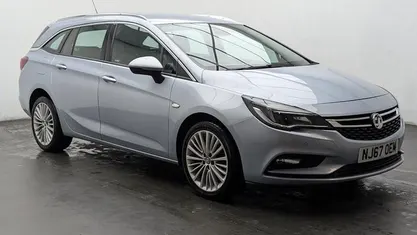 Used Vauxhall Astra Elite 150 HP (110 kW) 2017 Estate