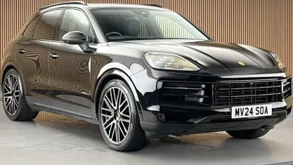 Used Porsche Cayenne 519 HP (381 kW) 2024 Jet black SUV