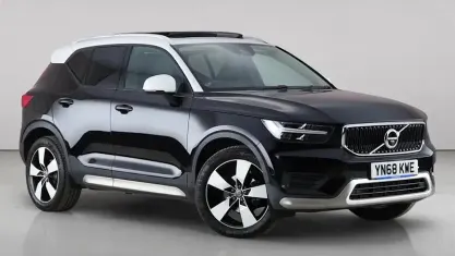 Used Volvo XC40 Momentum 150 HP (110 kW) 2018 Black SUV
