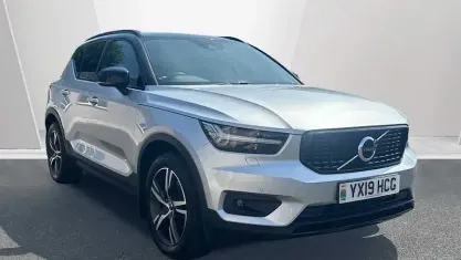 Used Volvo XC40 R-Design 247 HP (181 kW) 2019 Silver SUV