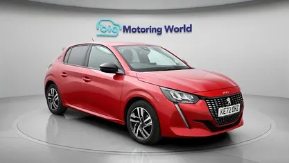 Used Peugeot 208 Allure+ 131 HP (96 kW) 2023 Hatchback