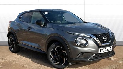 Używany Nissan Juke N-Connecta 114 KM (83 kW) 2023 Szary SUV