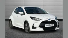 White Used 2022 Toyota Yaris Hybrid Hatchback | £16,895 (Fair price)