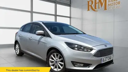 Used Ford Focus Titanium 120 HP (88 kW) 2017 Silver Hatchback