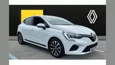 Used 2021 Renault Clio V Iconic Hatchback | £11,038 (Good price)