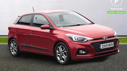 Used Hyundai i20 Premium 100 HP (73 kW) 2019 Red Hatchback