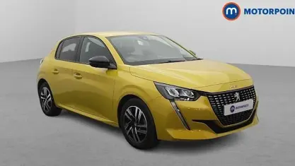 Used Peugeot 208 Active+ 75 HP (55 kW) 2023 Yellow Hatchback
