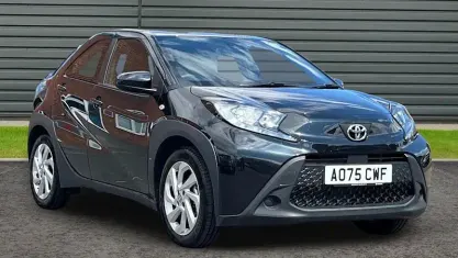 Used Toyota Aygo X PURE 72 HP (52 kW) 2025 Black SUV
