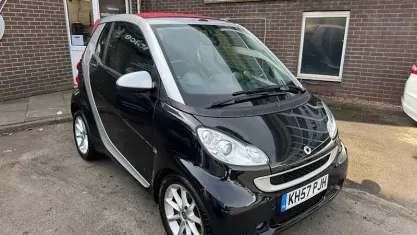 Used Smart ForTwo Cabrio Passion 84 HP (61 kW) 2011 Black Cabriolet