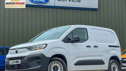 Used Citroën Berlingo 102 HP (75 kW) 2024 White MPV
