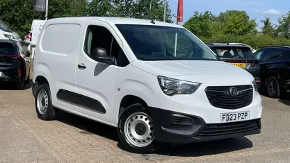 Used Vauxhall Combo S 101 HP (74 kW) 2023 White MPV