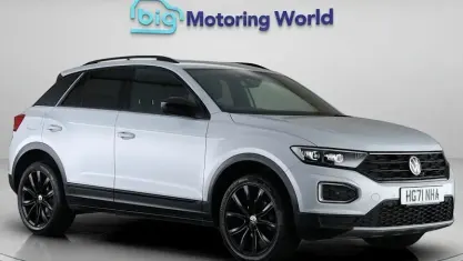 Usado VW T-Roc Black Edition 150 HP (110 kW) 2021 Prateado SUV