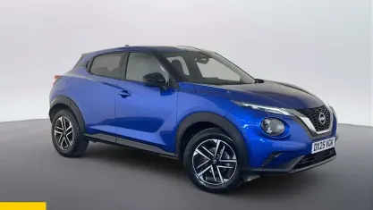 Usado Nissan Juke N-Connecta 114 HP (83 kW) 2025 Azul SUV