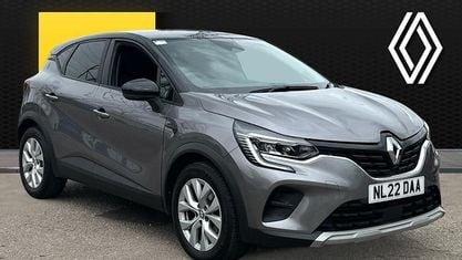 Begagnad Renault Captur Iconic 140 HK (102 kW) 2022 Svart SUV