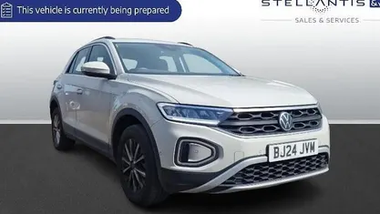 Used VW T-Roc Life 110 HP (80 kW) 2024 SUV