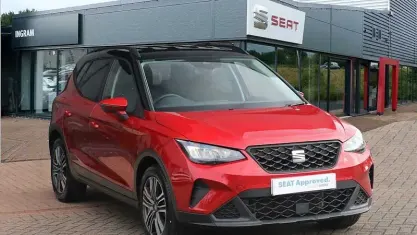 Używany Seat Arona SE 95 KM (69 kW) 2022 Czerwony SUV