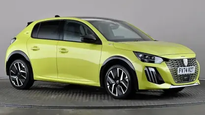 Used Peugeot 208 GT 102 HP (75 kW) 2024 Yellow Hatchback