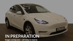 White Used 2022 Tesla Model Y Long Range SUV | £24,420 (Fair price)