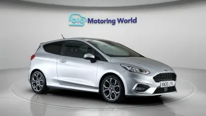 Begagnad Ford Fiesta ST-Line 125 HK (91 kW) 2020 Silver Halvkombi