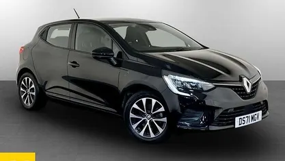 Black Used 2022 Renault Clio V Iconic Hatchback | £12,495 (Good price)