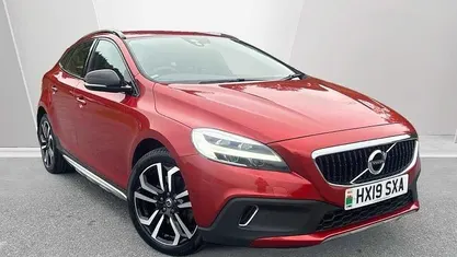 Used 2019 Volvo V40 Pro Hatchback | £13,450 (Fair price)