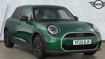 Used Mini Cooper Exclusive 150 kW (204 HP) 2026 Hatchback
