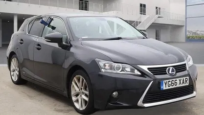 Used Lexus CT200h Luxury Line 136 HP (100 kW) 2017 Hatchback
