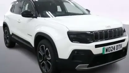 Begagnad Jeep Avenger Summit 114 kW (156 HK) 2024 Vit SUV