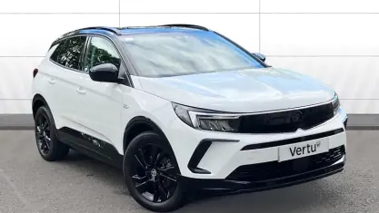 Used Vauxhall Grandland X 131 HP (96 kW) 2023 White SUV