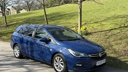 Used Vauxhall Astra 110 HP (80 kW) 2019 Blue Estate