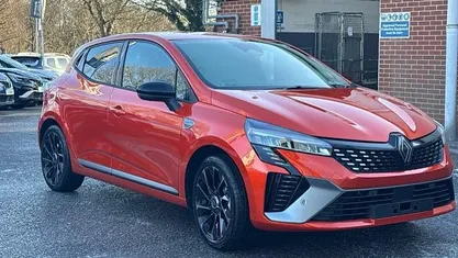 Used 2025 Renault Clio V Esprit Alpine Hatchback | £21,320 (Fair price)